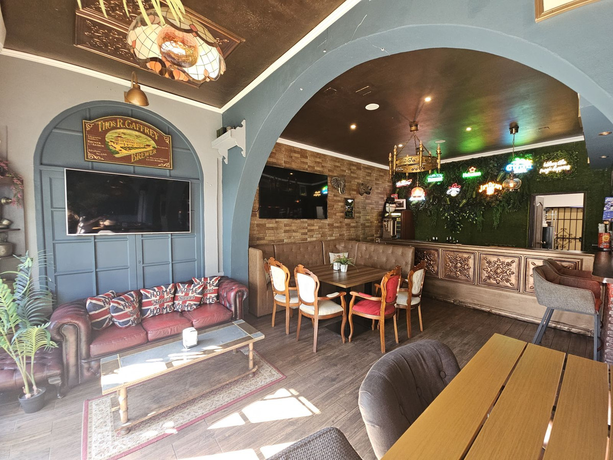 Se vende Bar de 4 dormitorios en Costa Del Sol, Málaga, España
