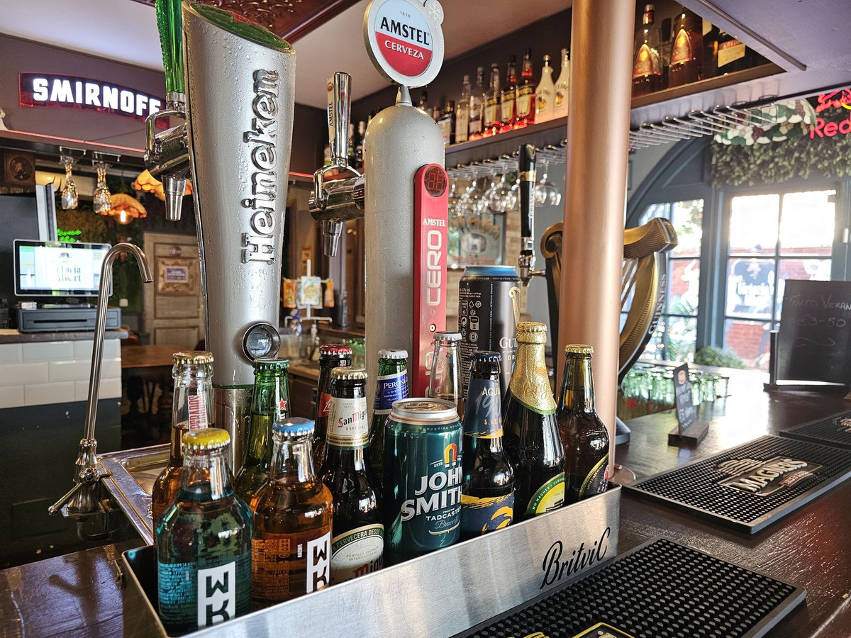 Se vende Bar de 4 dormitorios en Costa Del Sol, Málaga, España