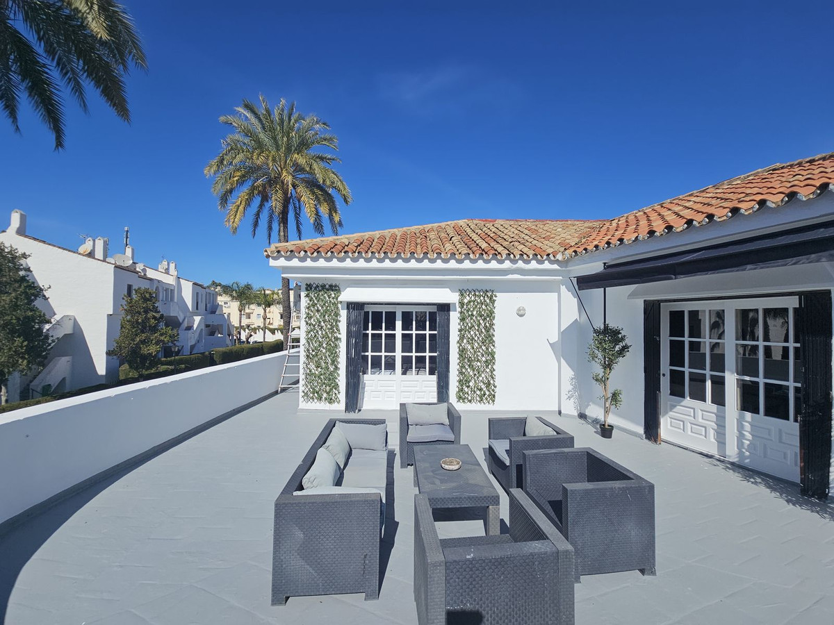 Se vende Bar de 4 dormitorios en Costa Del Sol, Málaga, España