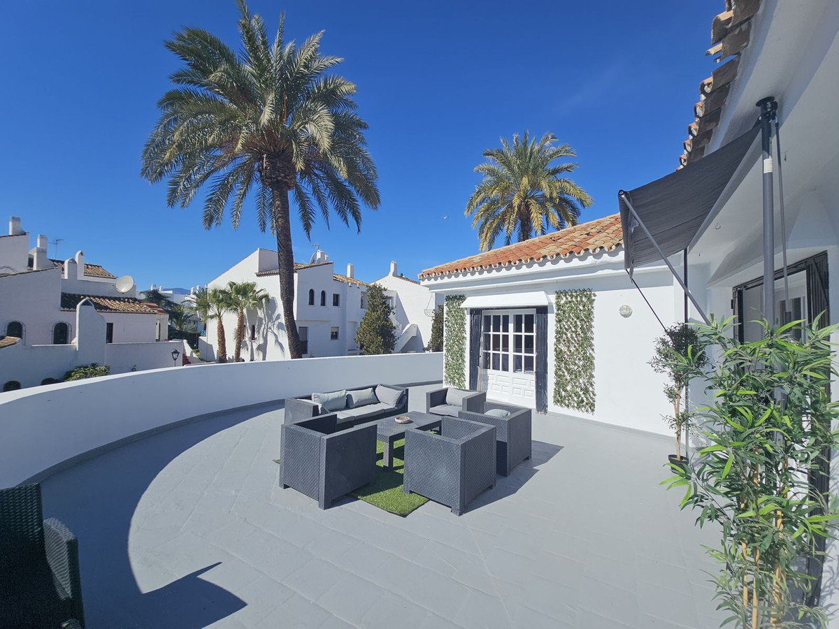Se vende Bar de 4 dormitorios en Costa Del Sol, Málaga, España
