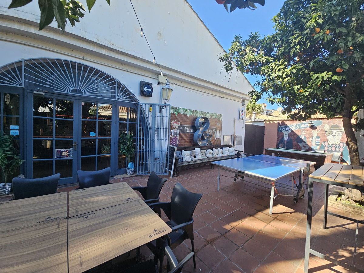 Se vende Bar de 4 dormitorios en Costa Del Sol, Málaga, España