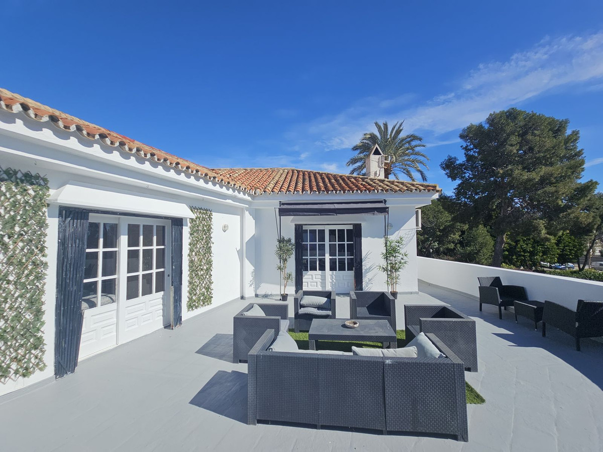 Se vende Bar de 4 dormitorios en Costa Del Sol, Málaga, España