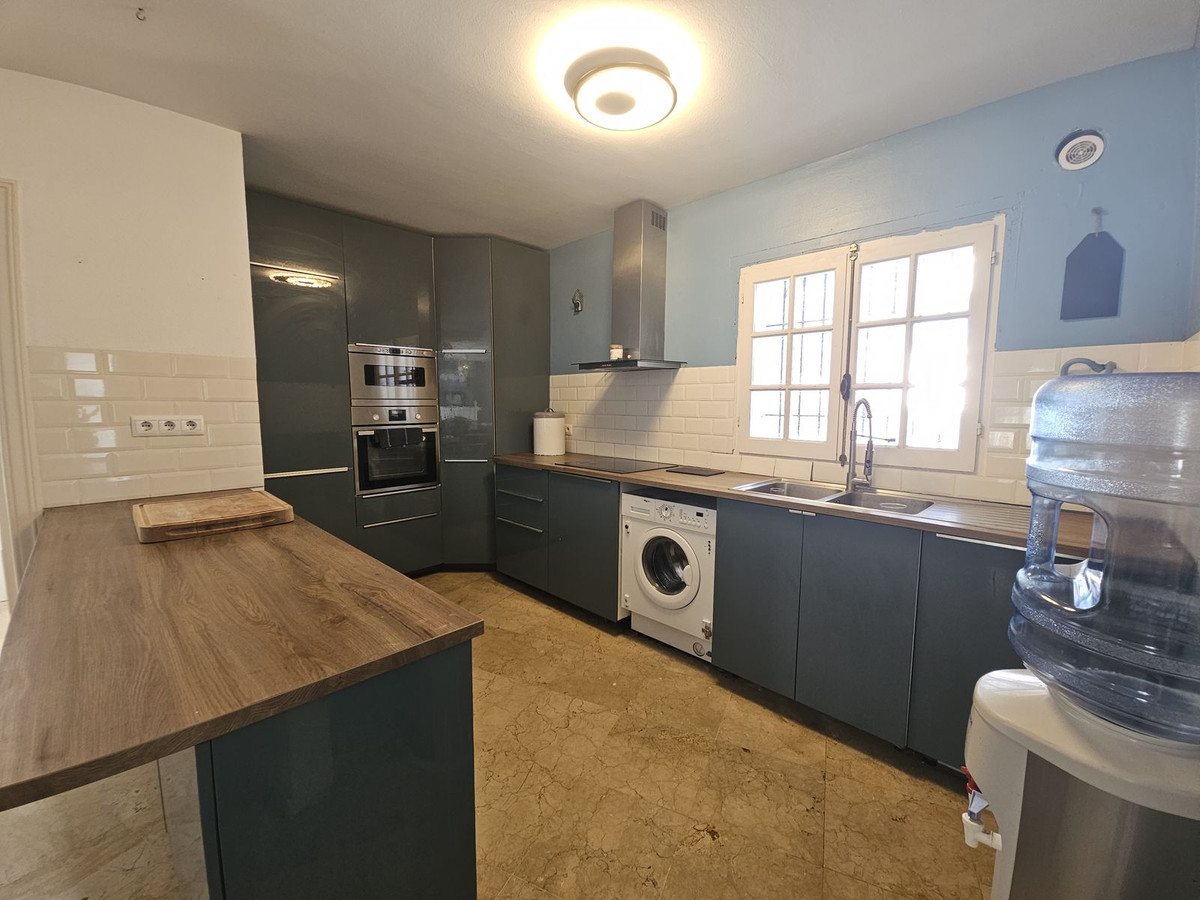 Se vende Bar de 4 dormitorios en Costa Del Sol, Málaga, España