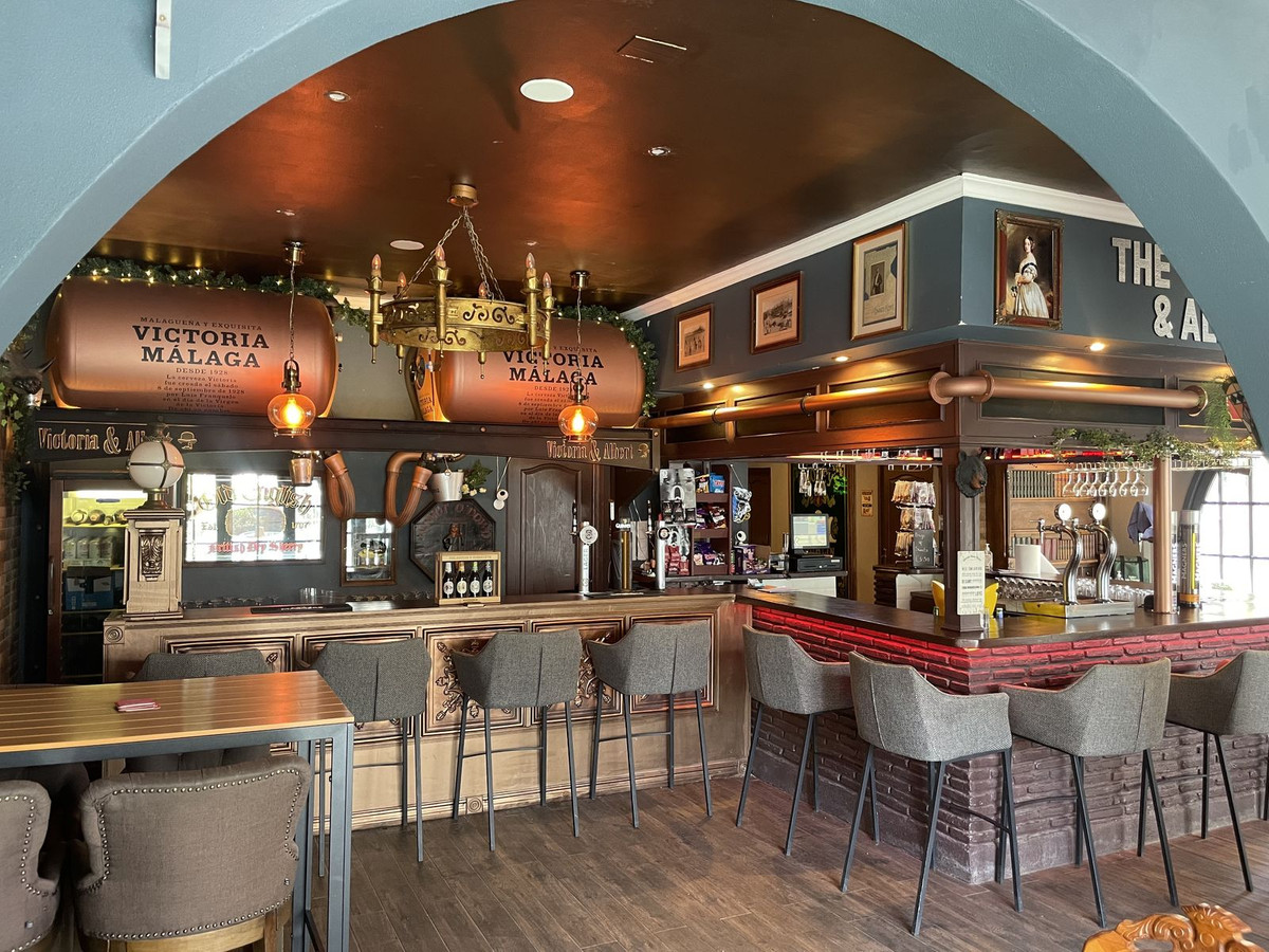Se vende Bar de 4 dormitorios en Costa Del Sol, Málaga, España