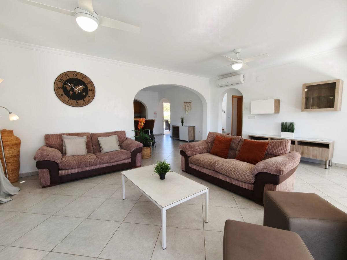 Se vende Villa - Chalet de 3 dormitorios en Costa Blanca, Alicante, España