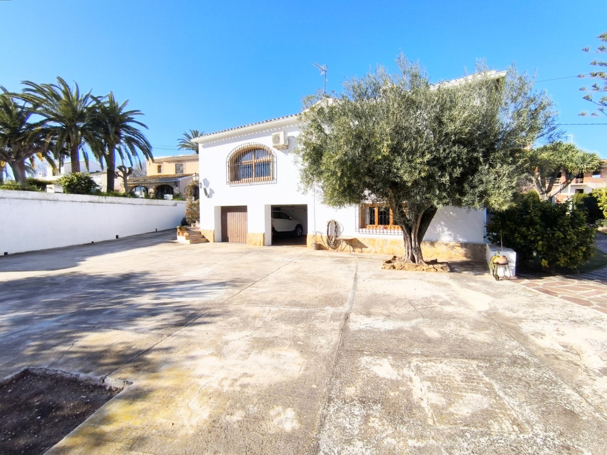 6 Bed Townhouse for sale in Javea Costa Blanca, Alicante, Spain