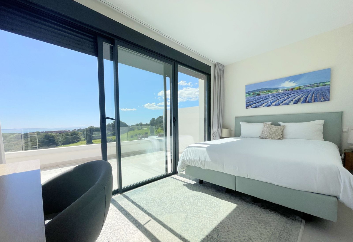 3 Bed Apartment for sale in Estepona Costa Del Sol, Málaga, Spain