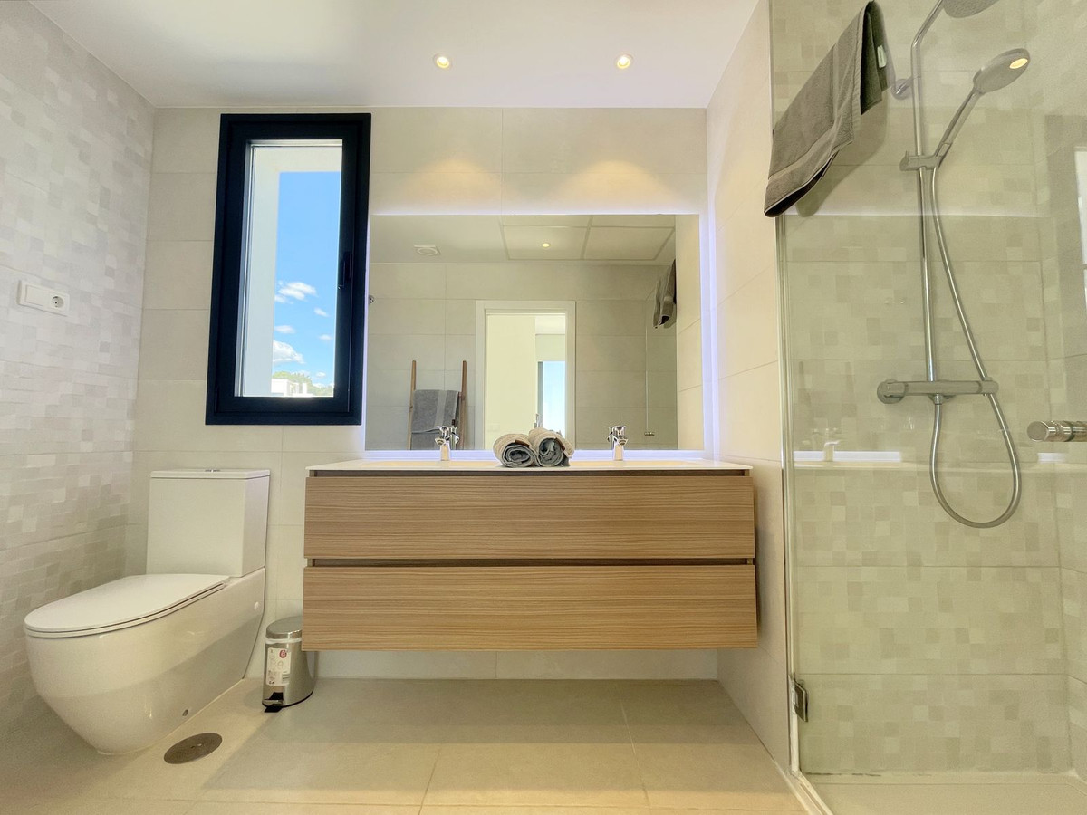 3 Bed Apartment for sale in Estepona Costa Del Sol, Málaga, Spain