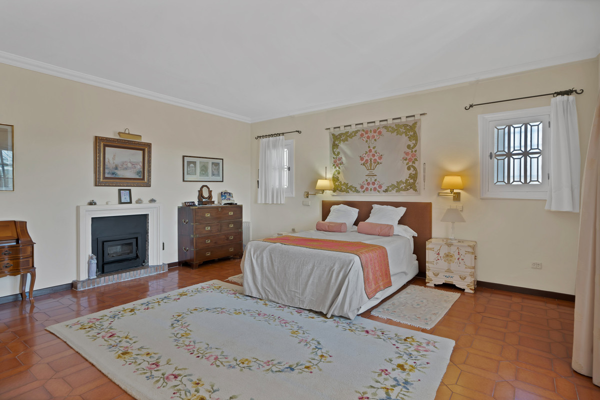 Se vende Villa - Chalet de 6 dormitorios en Costa Del Sol, Málaga, España