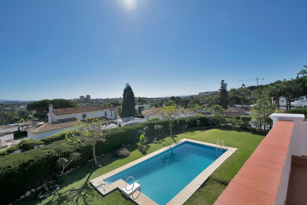 Se vende Villa - Chalet de 6 dormitorios en Costa Del Sol, Málaga, España