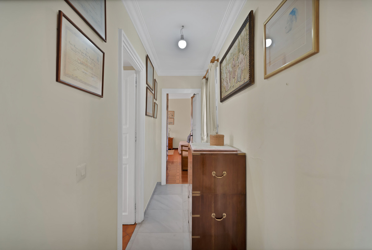 Se vende Villa - Chalet de 6 dormitorios en Costa Del Sol, Málaga, España