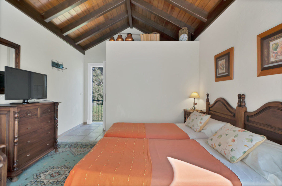 Se vende Villa - Chalet de 6 dormitorios en Costa Del Sol, Málaga, España