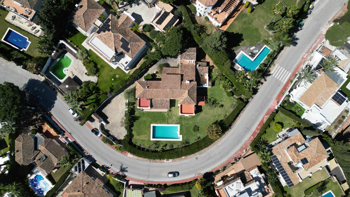 Se vende Villa - Chalet de 6 dormitorios en Costa Del Sol, Málaga, España