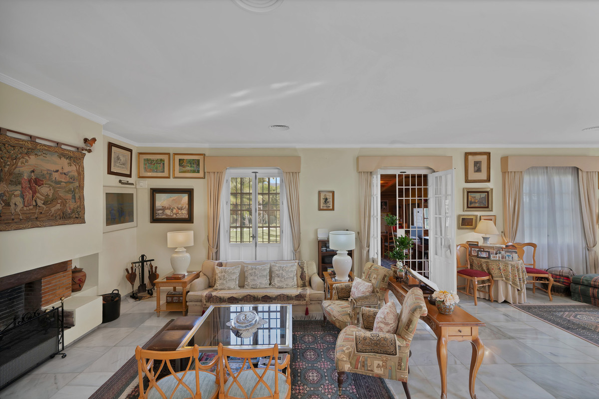 Se vende Villa - Chalet de 6 dormitorios en Costa Del Sol, Málaga, España