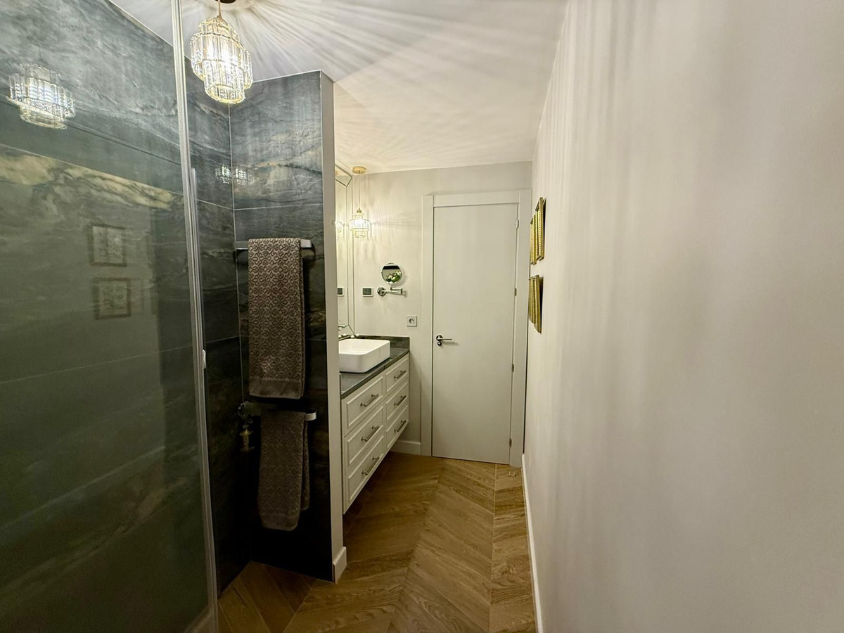 3 Bed Apartment for sale in Fuengirola Costa Del Sol, Málaga, Spain
