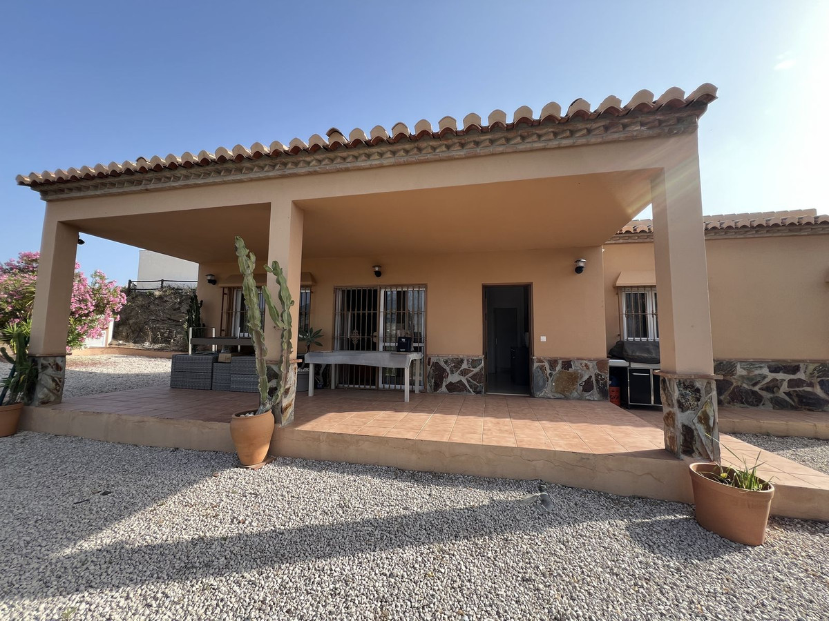 3 Bed Townhouse for sale in Canillas De Aceituno Costa Del Sol East, Málaga, Spain