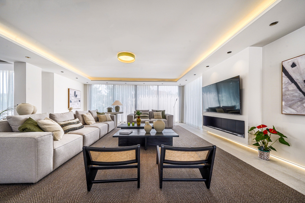 Se vende Villa - Chalet de 5 dormitorios en Costa Del Sol, Málaga, España