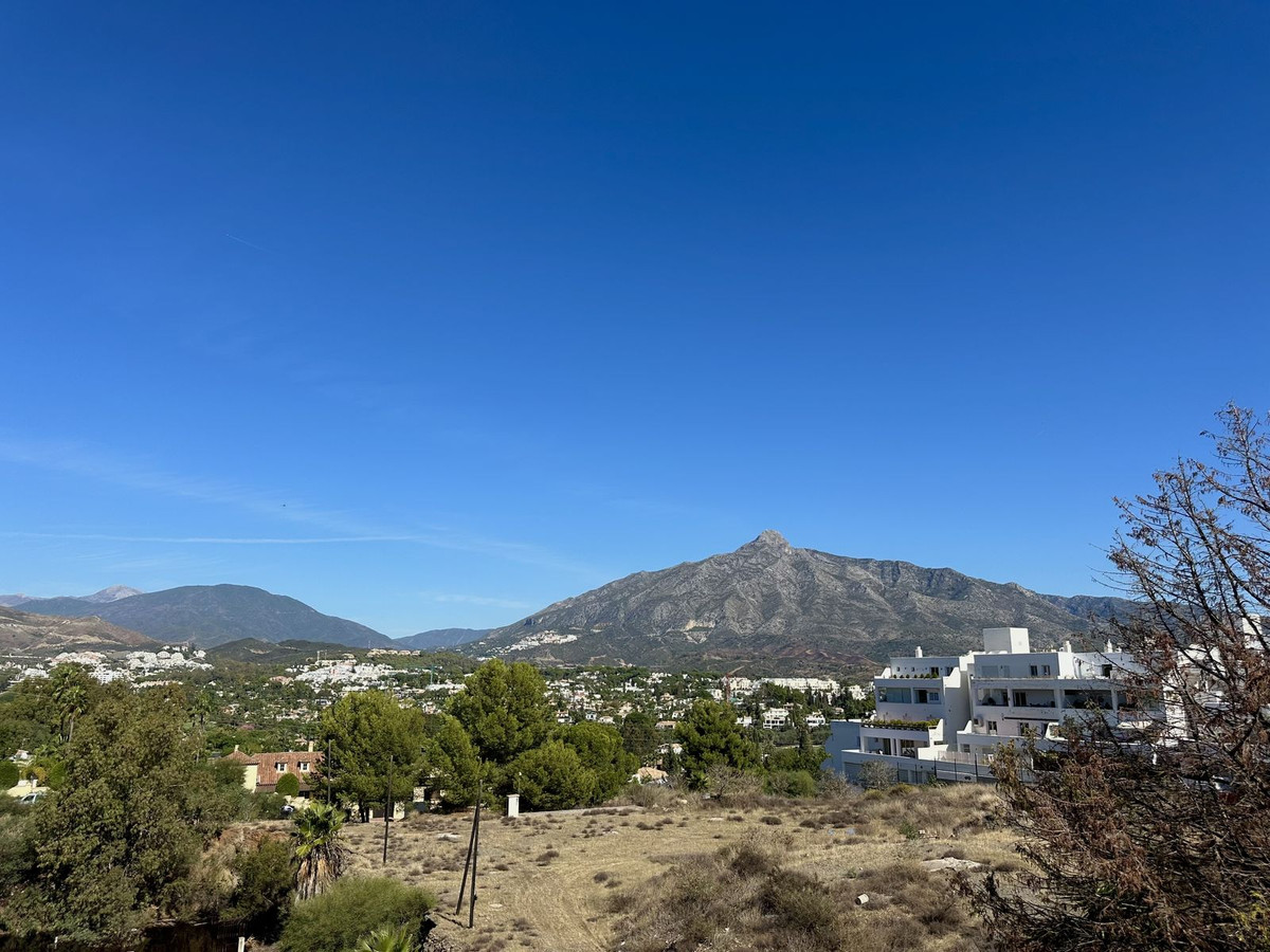 2 Bed Apartment for sale in Nueva Andalucía Costa Del Sol, Málaga, Spain