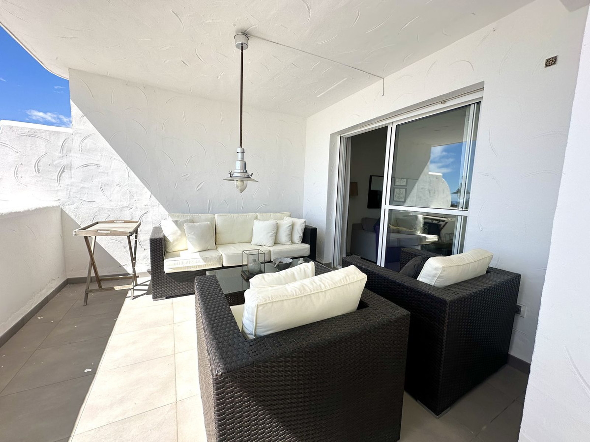 2 Bed Apartment for sale in Nueva Andalucía Costa Del Sol, Málaga, Spain
