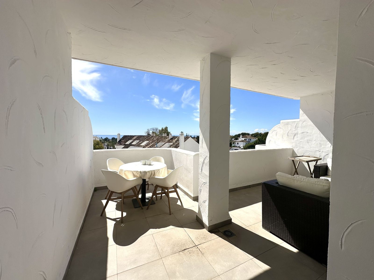 2 Bed Apartment for sale in Nueva Andalucía Costa Del Sol, Málaga, Spain