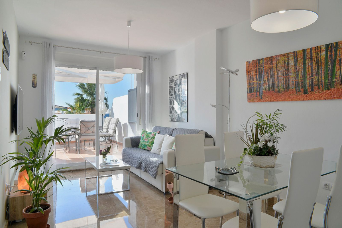 2 Bed Apartment for sale in Estepona Costa Del Sol, Málaga, Spain