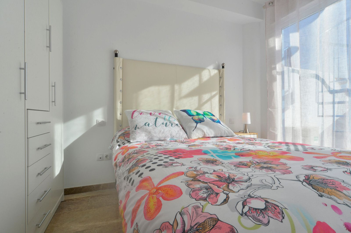 2 Bed Apartment for sale in Estepona Costa Del Sol, Málaga, Spain