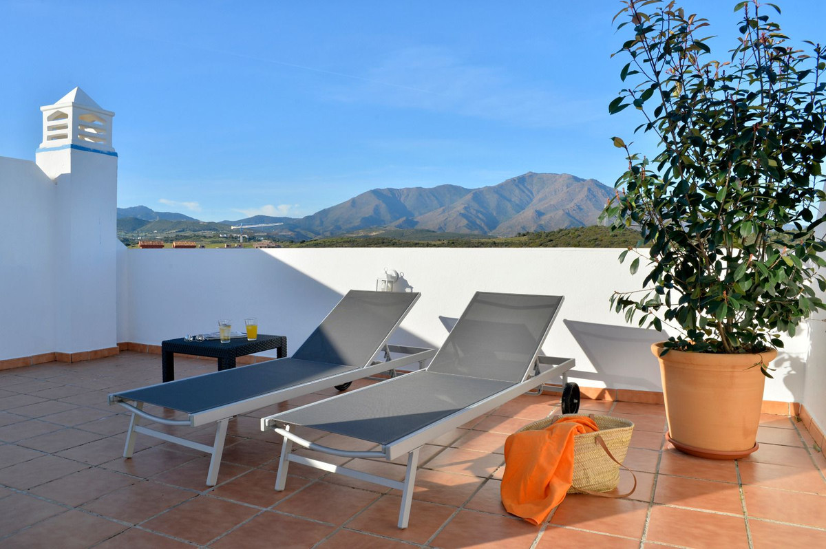 2 Bed Apartment for sale in Estepona Costa Del Sol, Málaga, Spain