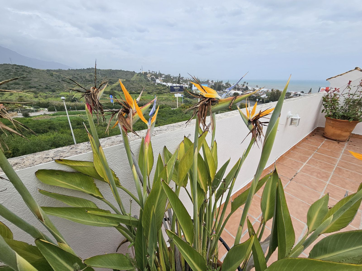 2 Bed Apartment for sale in Estepona Costa Del Sol, Málaga, Spain