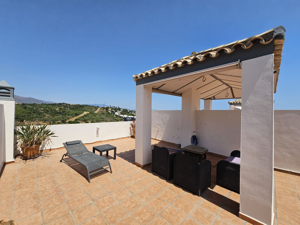 2 Bed Apartment for sale in Estepona Costa Del Sol, Málaga, Spain