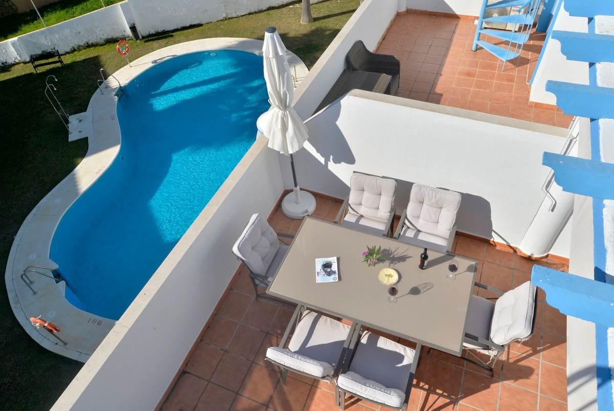 2 Bed Apartment for sale in Estepona Costa Del Sol, Málaga, Spain
