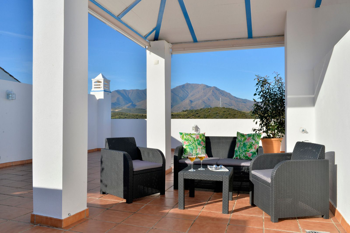 2 Bed Apartment for sale in Estepona Costa Del Sol, Málaga, Spain