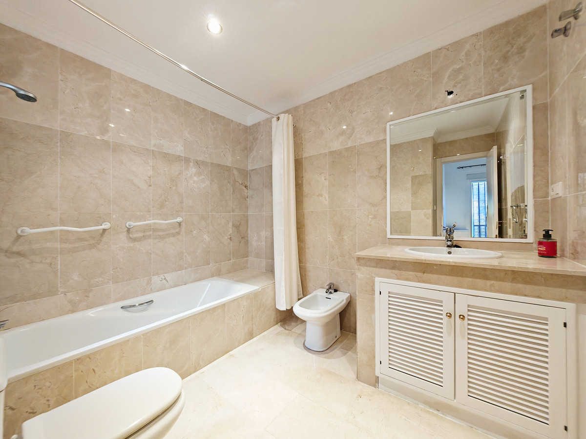 2 Bed Apartment for sale in Elviria Costa Del Sol, Málaga, Spain