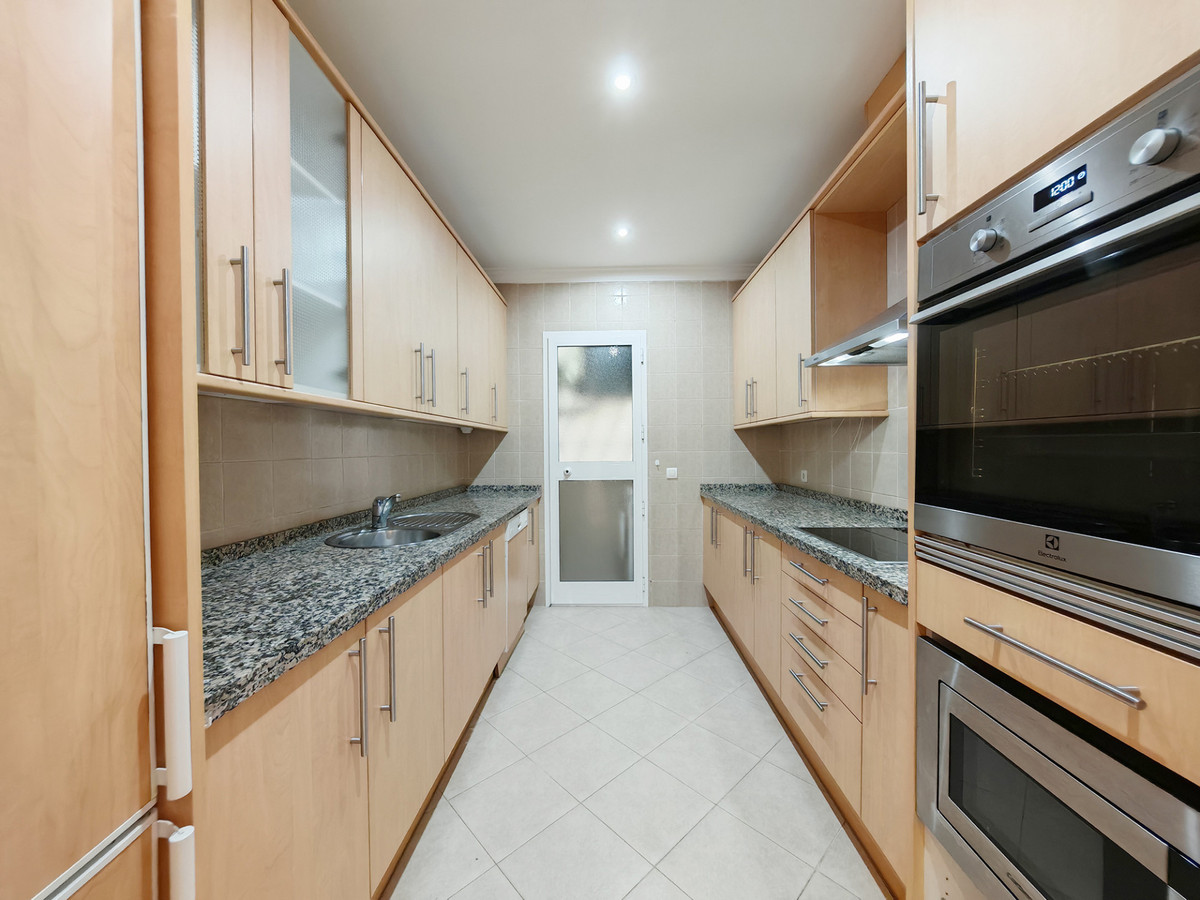 2 Bed Apartment for sale in Elviria Costa Del Sol, Málaga, Spain