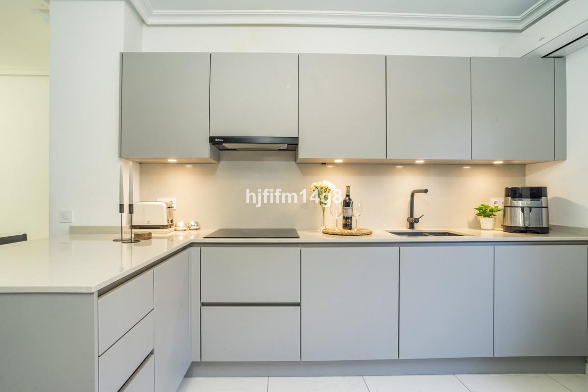 3 Bed Apartment for sale in Nueva Andalucía Costa Del Sol, Málaga, Spain