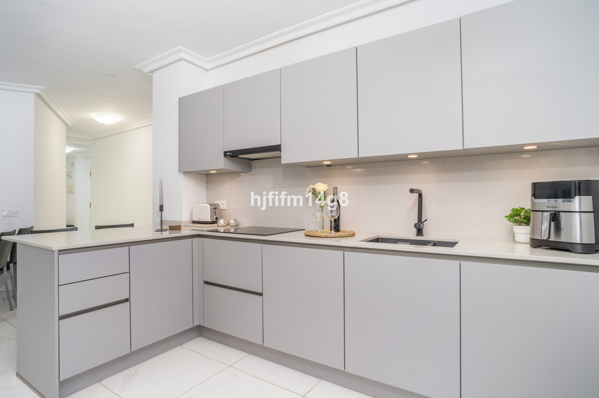 3 Bed Apartment for sale in Nueva Andalucía Costa Del Sol, Málaga, Spain