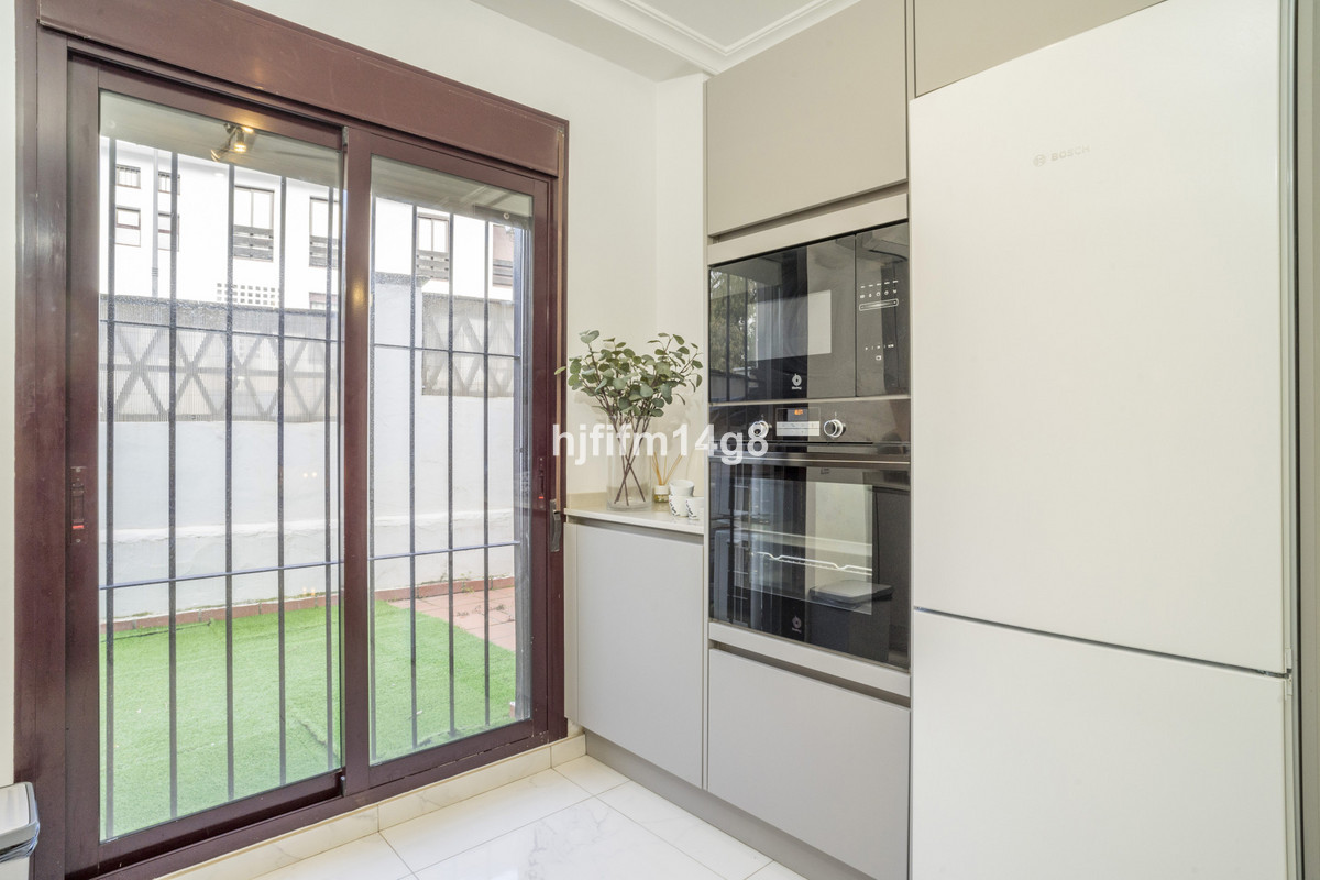 3 Bed Apartment for sale in Nueva Andalucía Costa Del Sol, Málaga, Spain