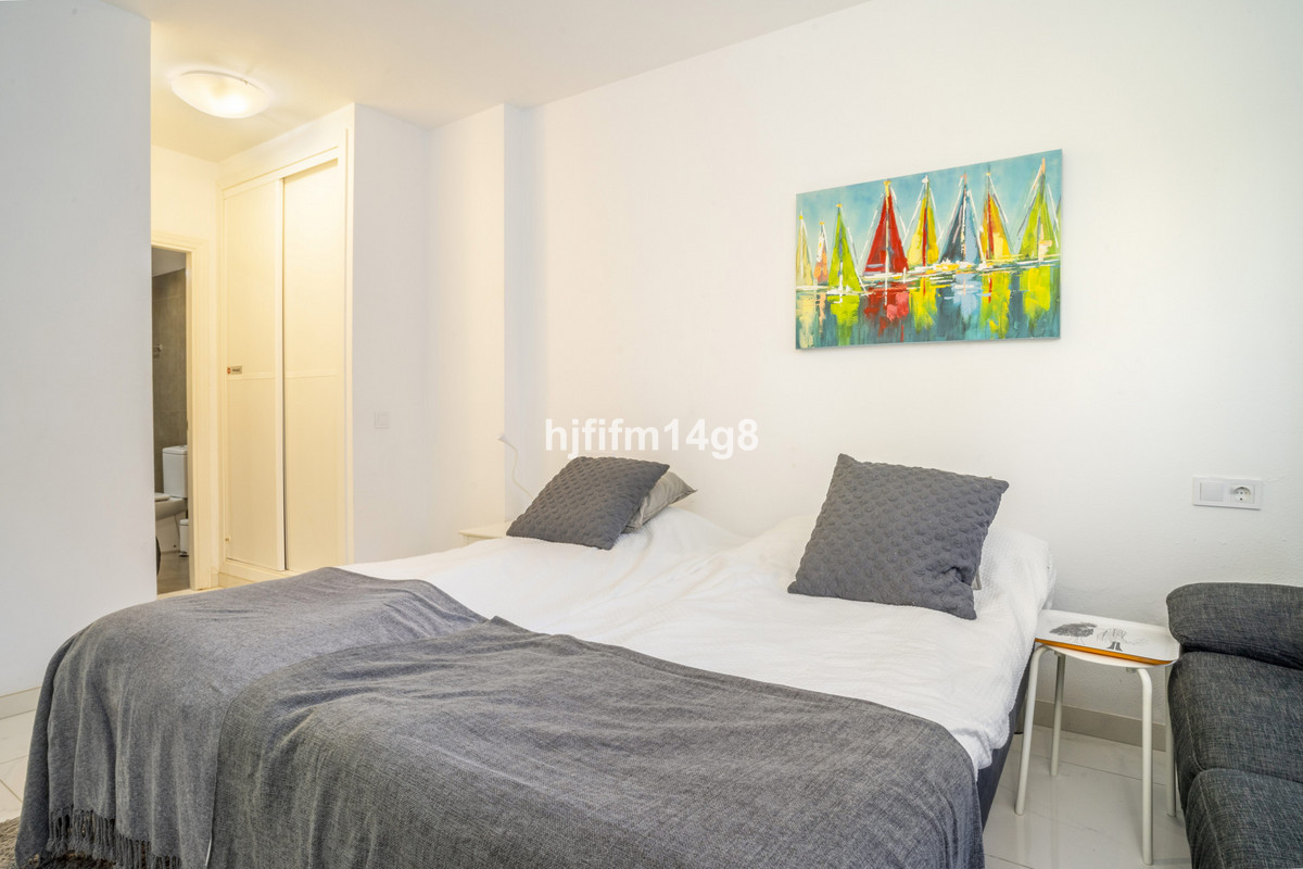3 Bed Apartment for sale in Nueva Andalucía Costa Del Sol, Málaga, Spain