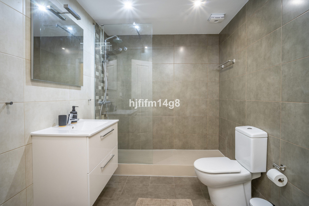 3 Bed Apartment for sale in Nueva Andalucía Costa Del Sol, Málaga, Spain