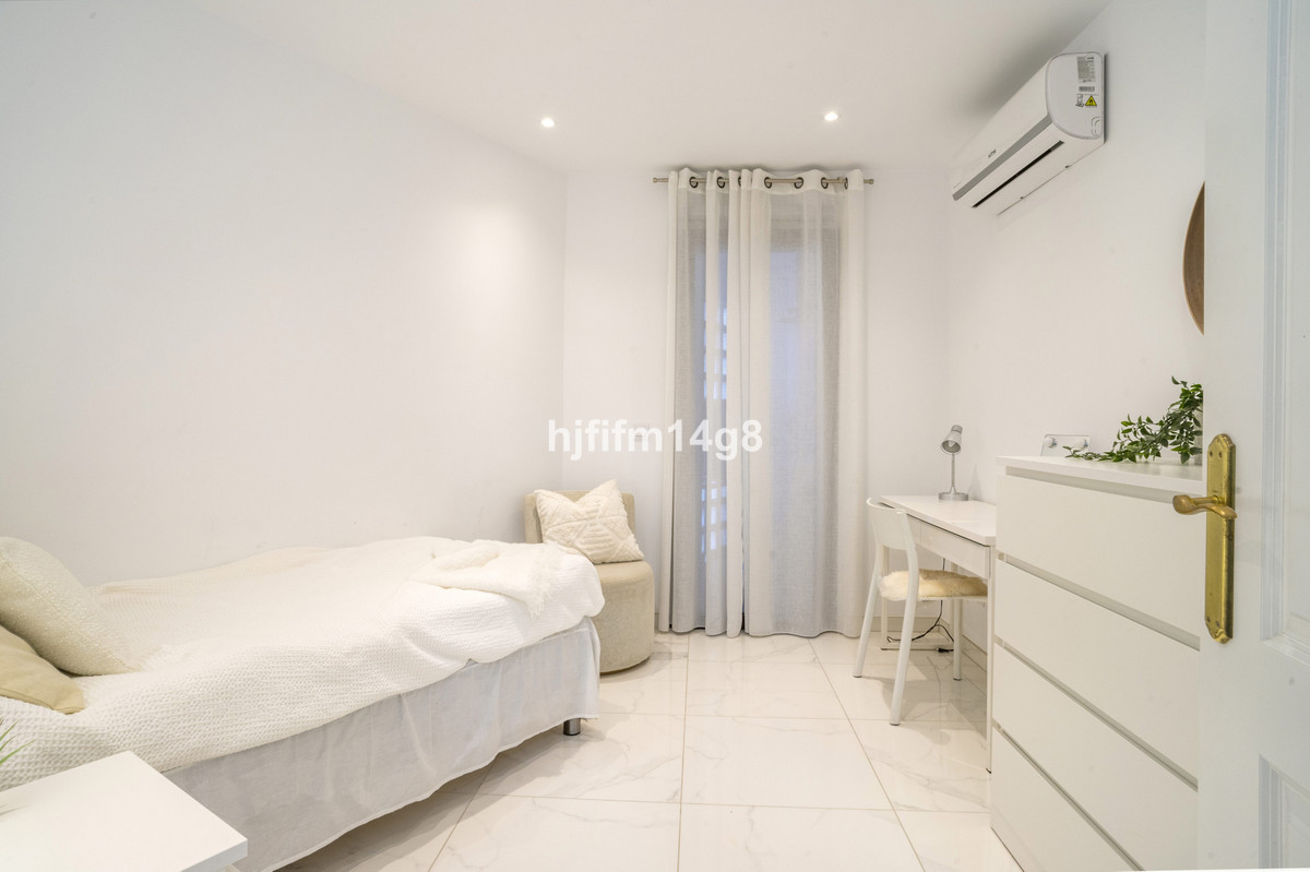 3 Bed Apartment for sale in Nueva Andalucía Costa Del Sol, Málaga, Spain