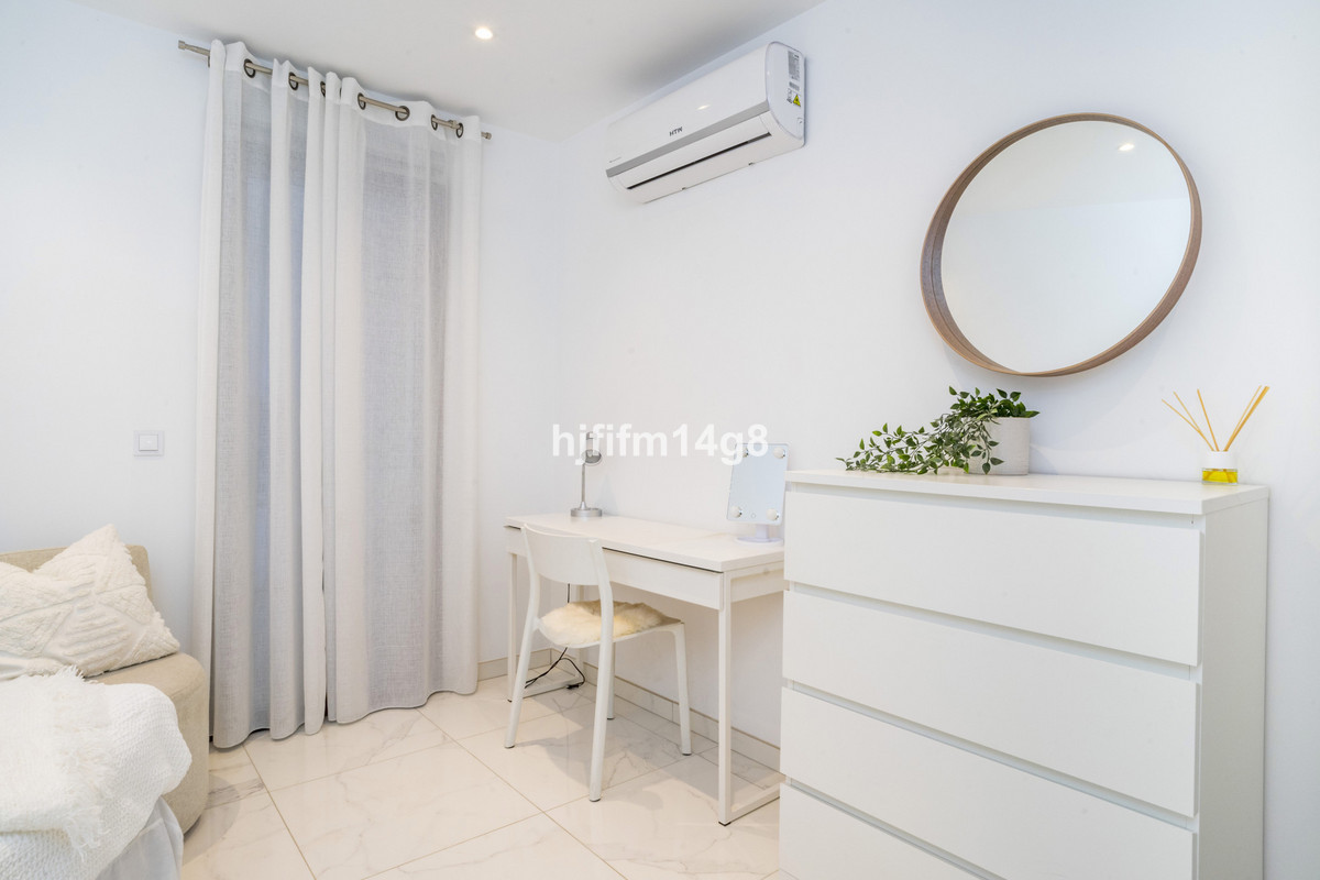 3 Bed Apartment for sale in Nueva Andalucía Costa Del Sol, Málaga, Spain