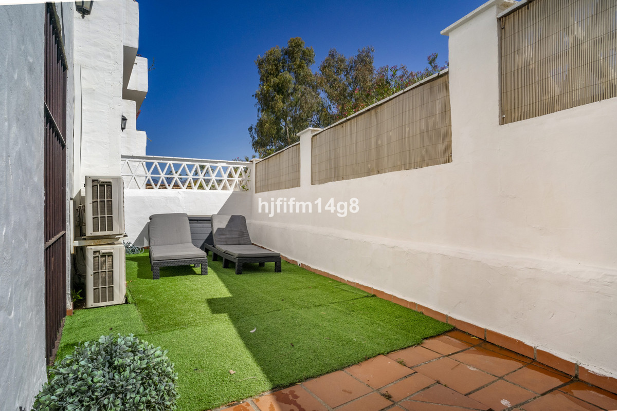 3 Bed Apartment for sale in Nueva Andalucía Costa Del Sol, Málaga, Spain