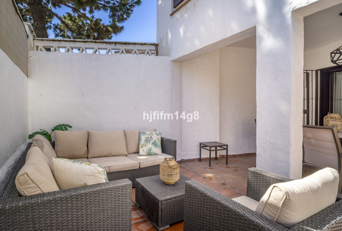 3 Bed Apartment for sale in Nueva Andalucía Costa Del Sol, Málaga, Spain
