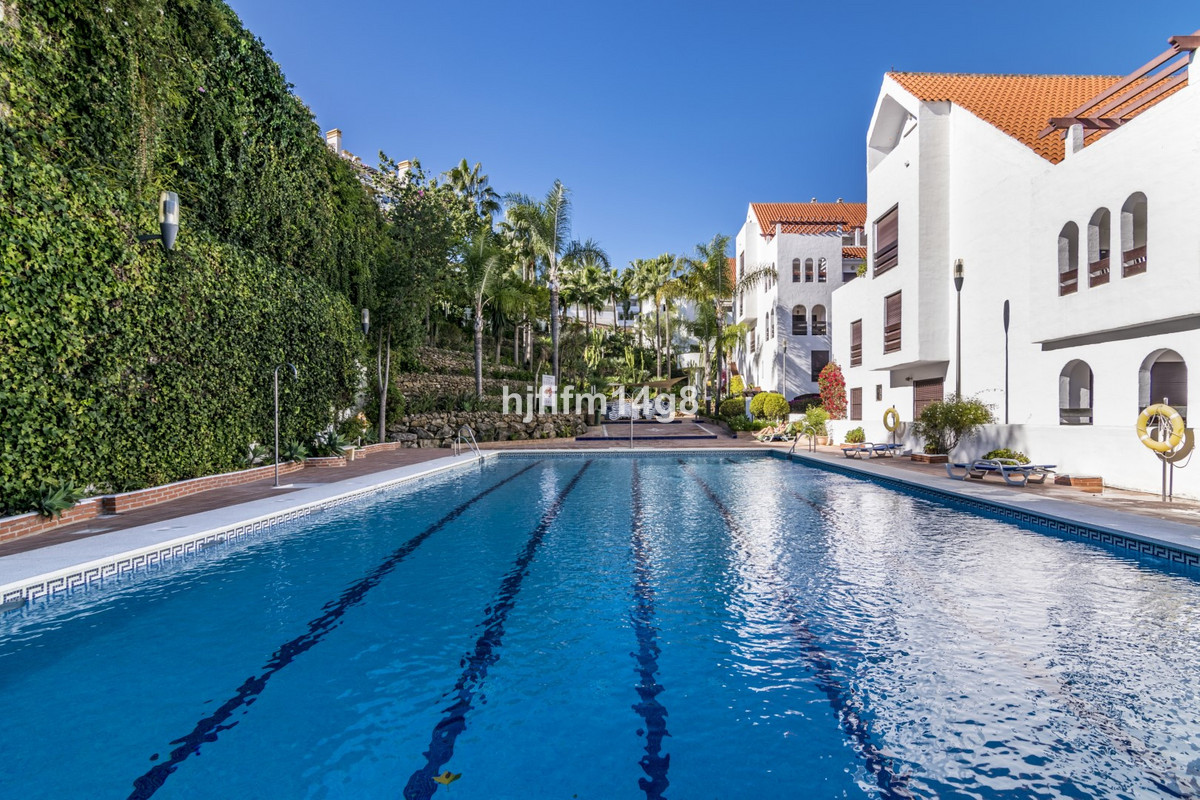 3 Bed Apartment for sale in Nueva Andalucía Costa Del Sol, Málaga, Spain