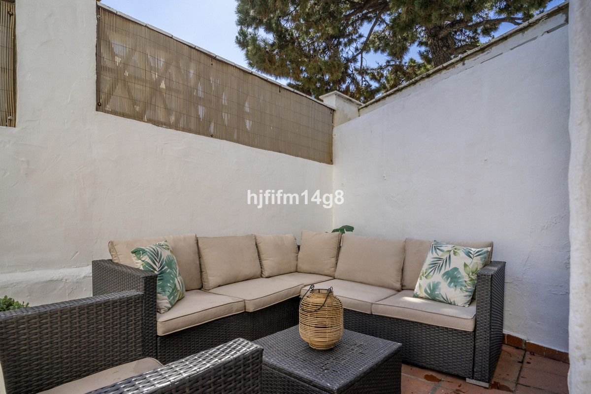 3 Bed Apartment for sale in Nueva Andalucía Costa Del Sol, Málaga, Spain