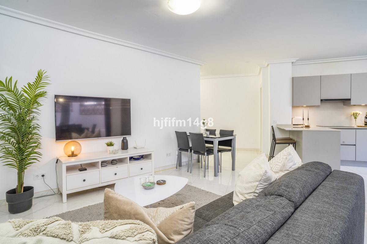 3 Bed Apartment for sale in Nueva Andalucía Costa Del Sol, Málaga, Spain