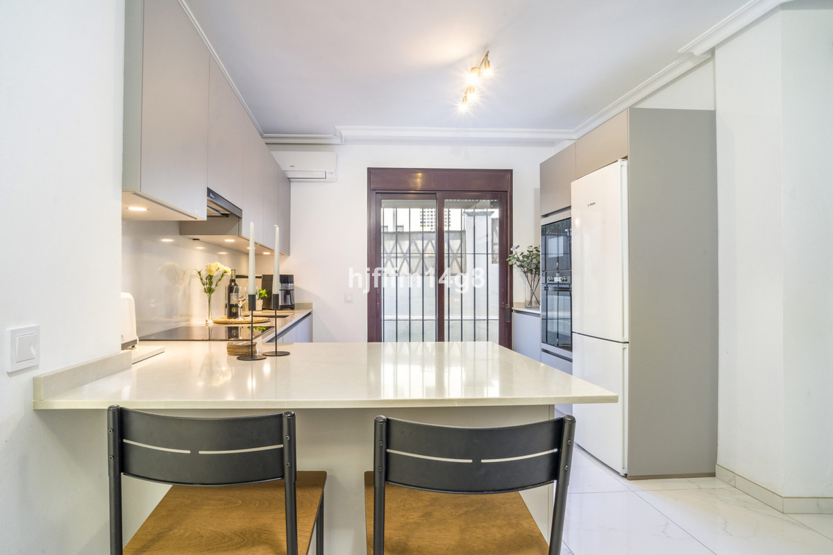3 Bed Apartment for sale in Nueva Andalucía Costa Del Sol, Málaga, Spain