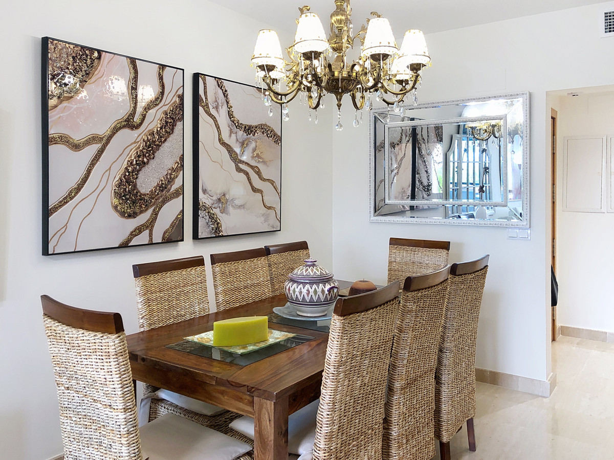 Se vende Apartamento Planta Media de 3 dormitorios en Costa Del Sol, Málaga, España