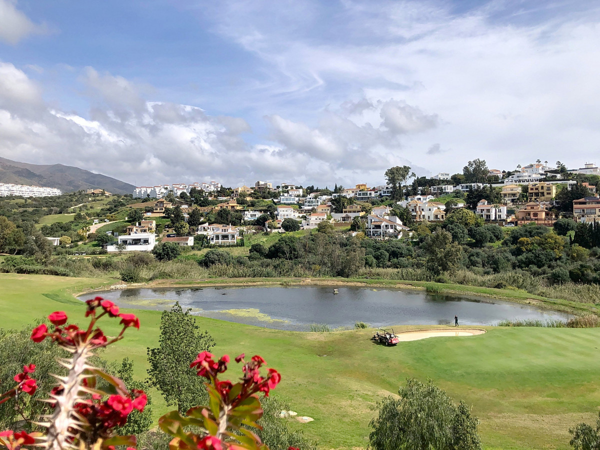 Se vende Apartamento Planta Media de 3 dormitorios en Costa Del Sol, Málaga, España