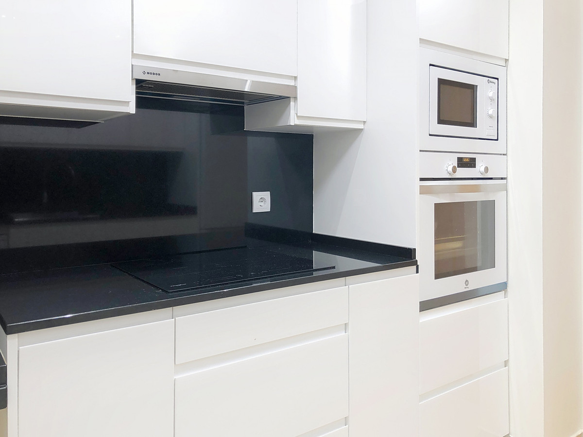 Se vende Apartamento Planta Media de 3 dormitorios en Costa Del Sol, Málaga, España