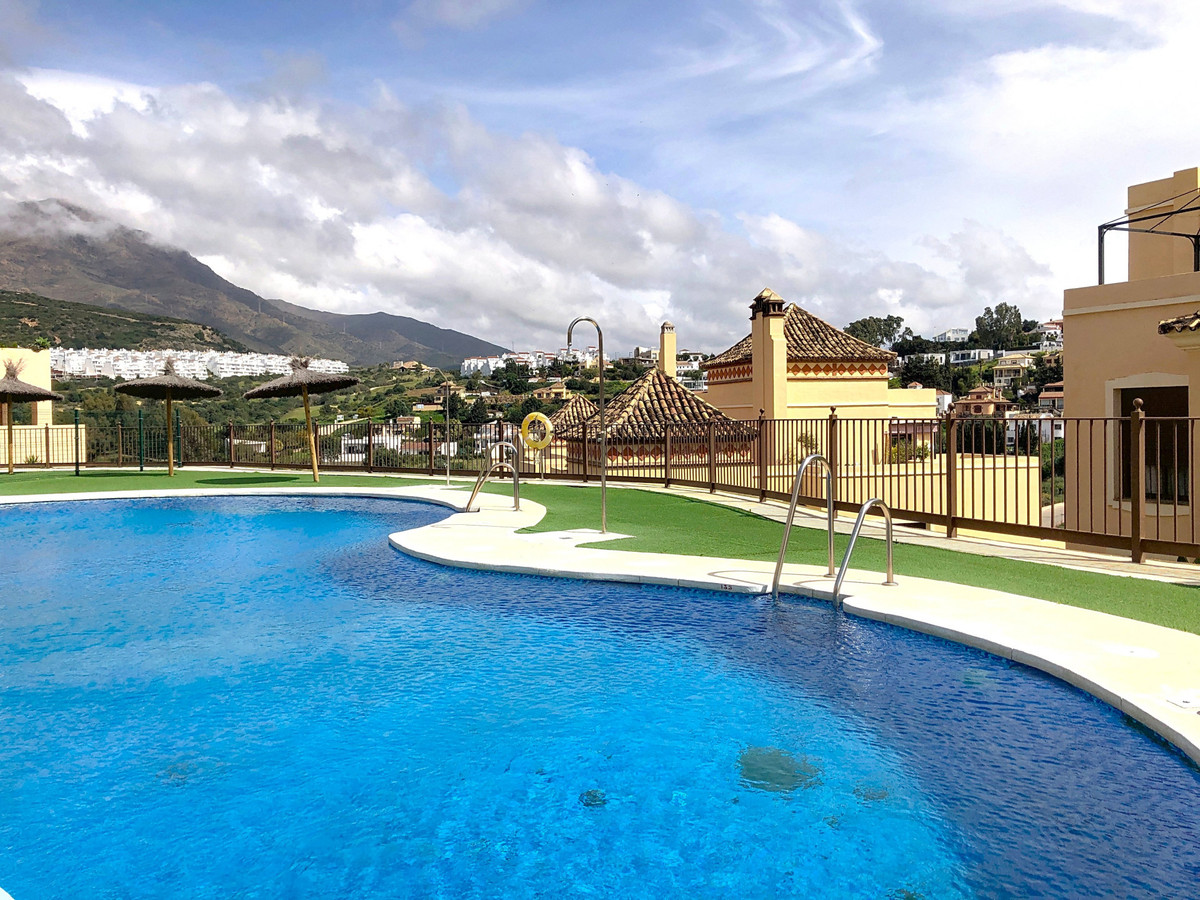 Se vende Apartamento Planta Media de 3 dormitorios en Costa Del Sol, Málaga, España